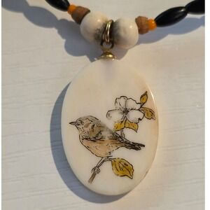 Vintage Scrimshaw Robin Bird Necklace Bone Seed‎ Signed Wanda Stone 1986 24"